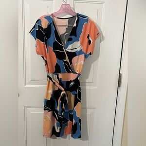 LIKE NEW Nine West Women’s Faux Wrap Belted Dress - Sz Medium